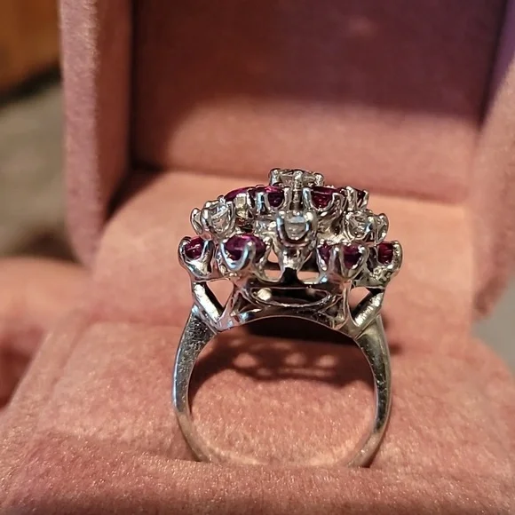 14k vintage ring with diamonds and ruby - Picture 5 of 9